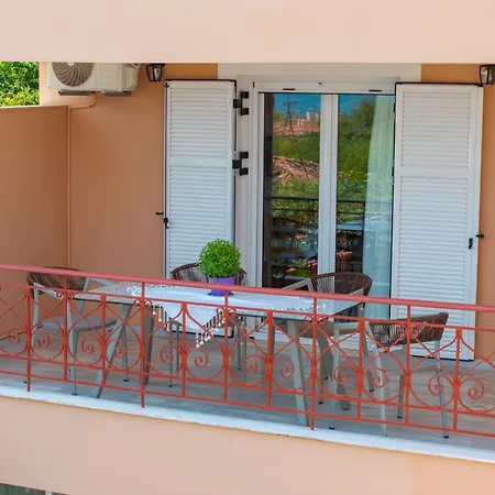 Daire Ionian Cove 2 *