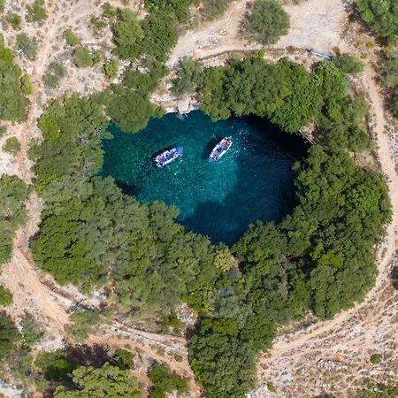 Ionian Cove 2 * Καραβόμυλος