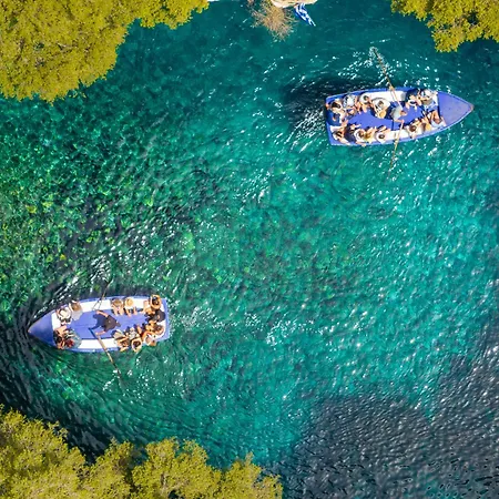 Ionian Cove 2 Daire *